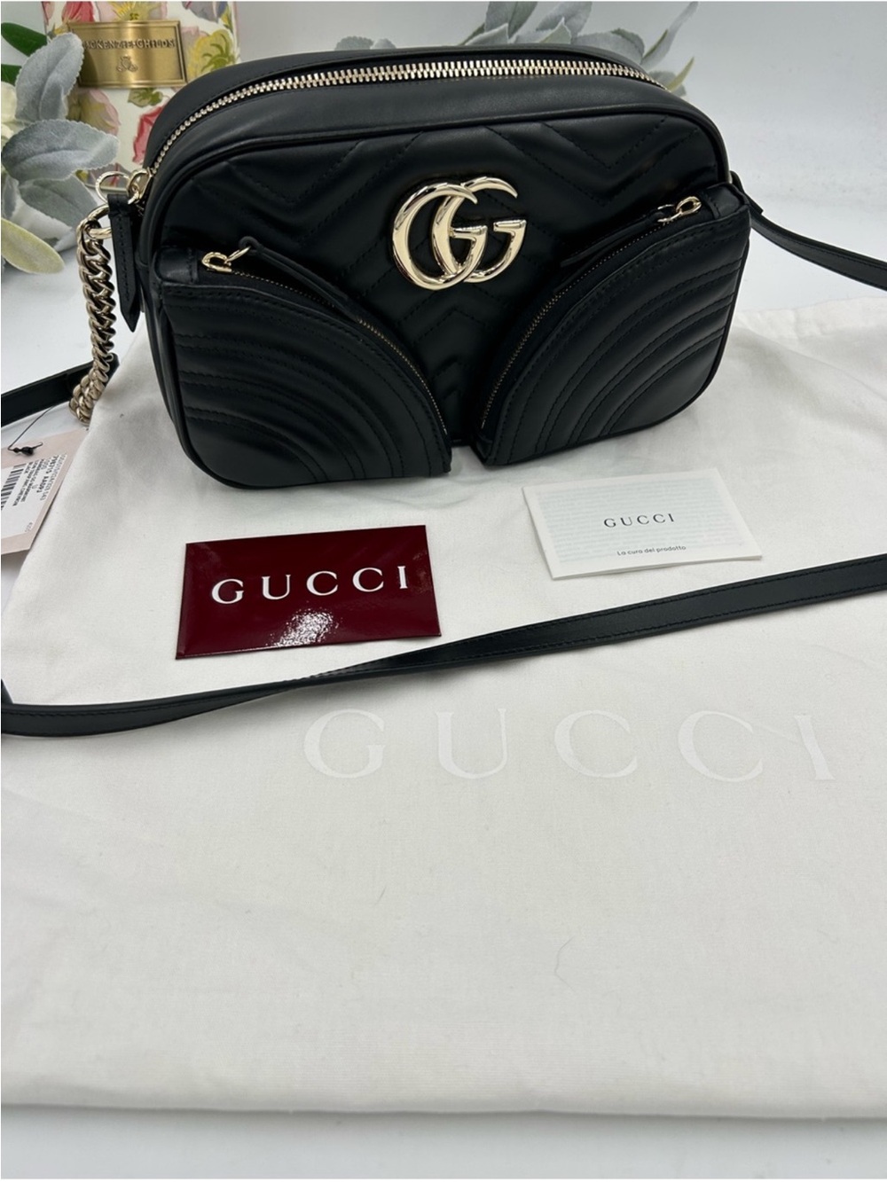 Women’s Gucci GG Marmont quilted leather shoulder bag made in Italy NWT